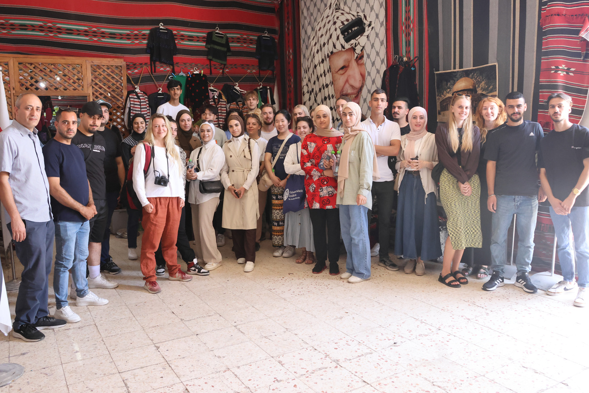 Best Programs to Volunteer with Palestinian Refugees And Children